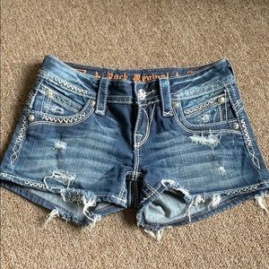 Woman’s rock revival shorts